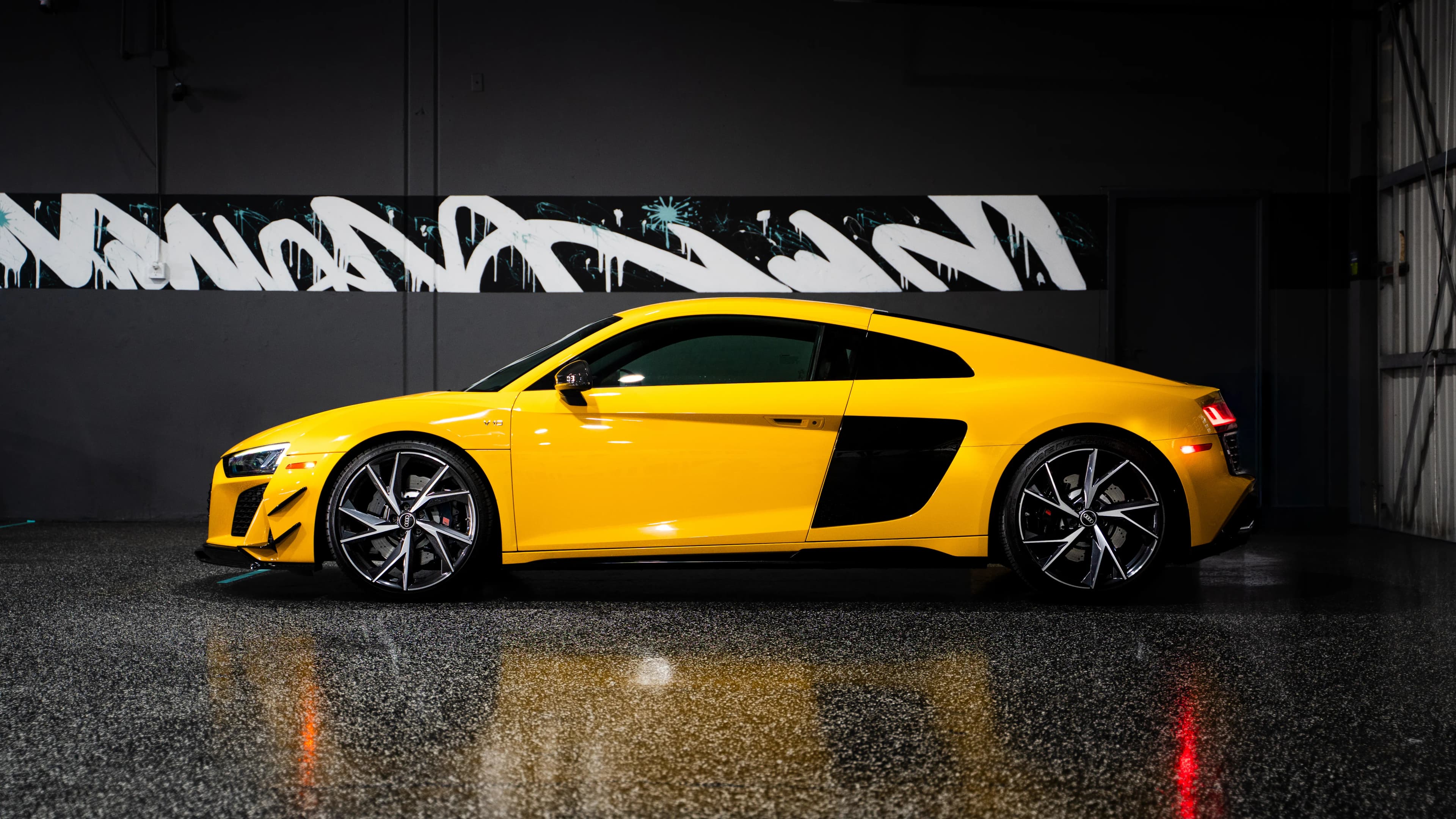 2022 Audi R8 — photo 4