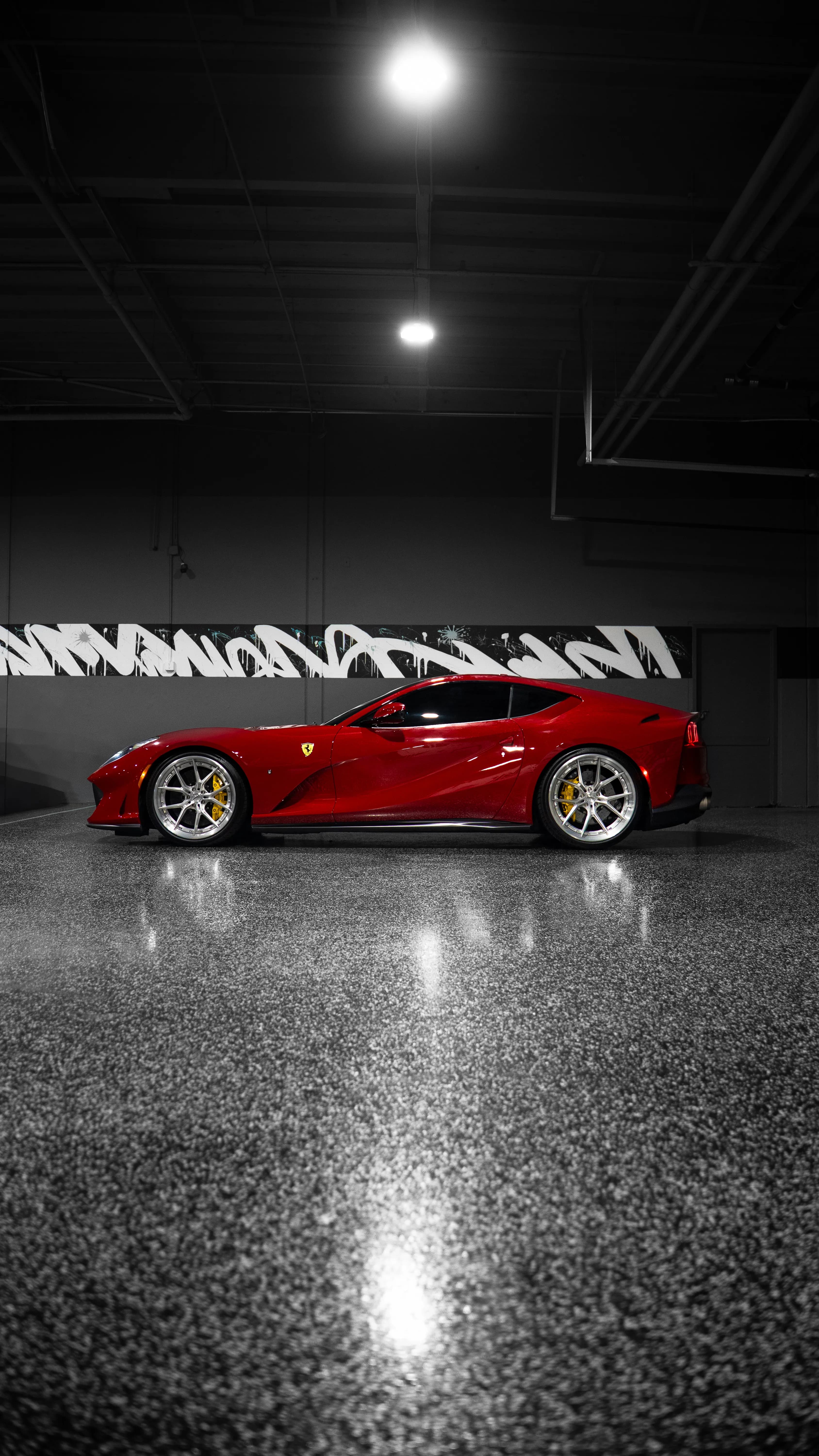 Ferrari 812 Superfast — photo 8