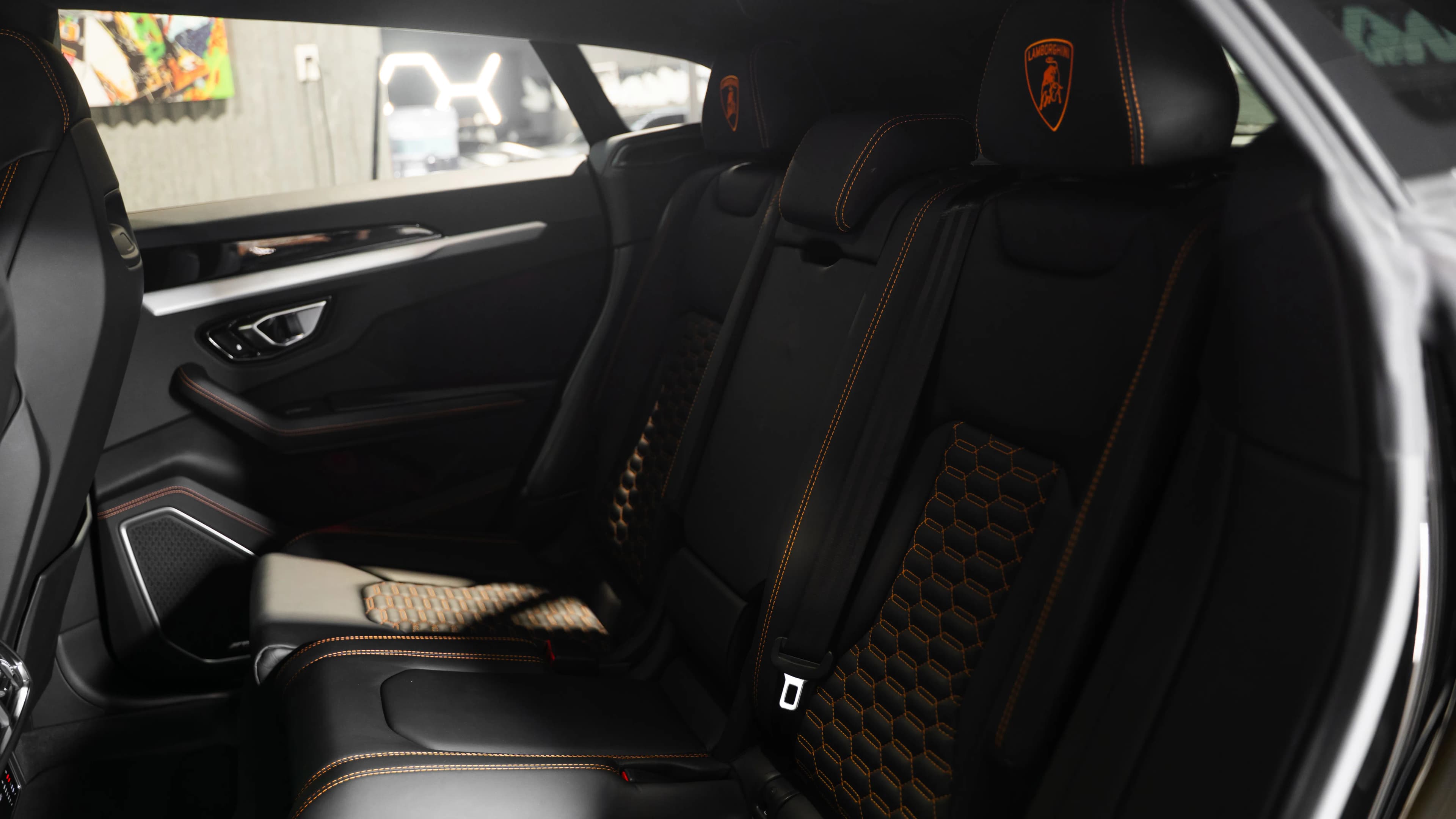 2022 Lamborghini Urus — photo 11