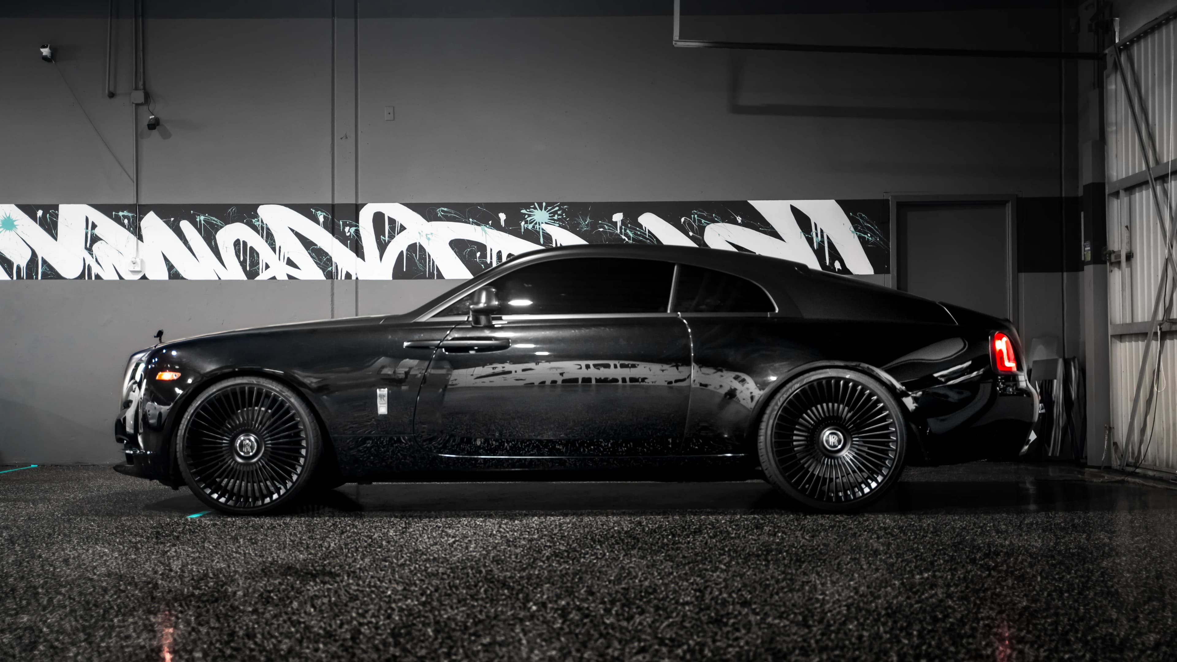 Rolls-Royce Wraith — photo 8